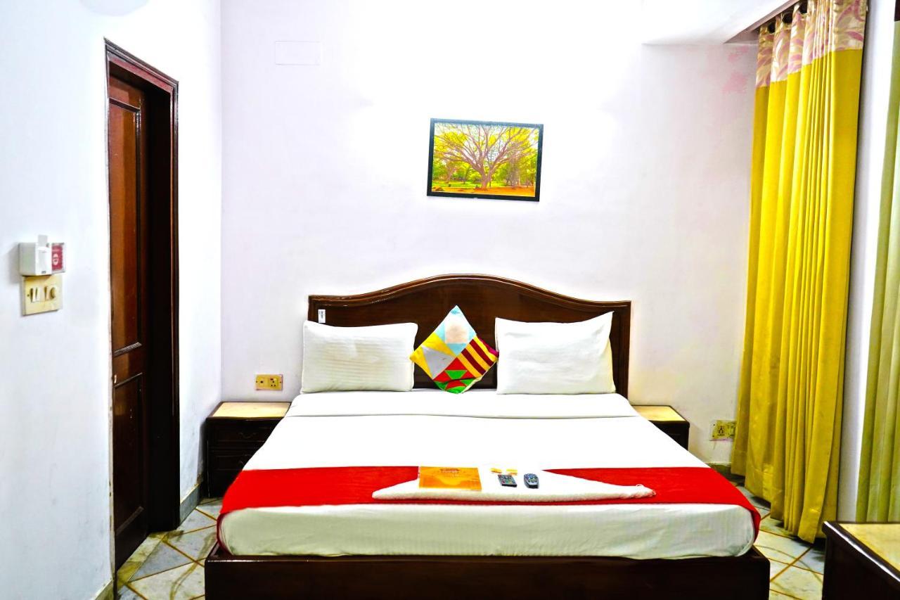 Roomshala 001 Iconic Residency Neu-Delhi Exterior foto