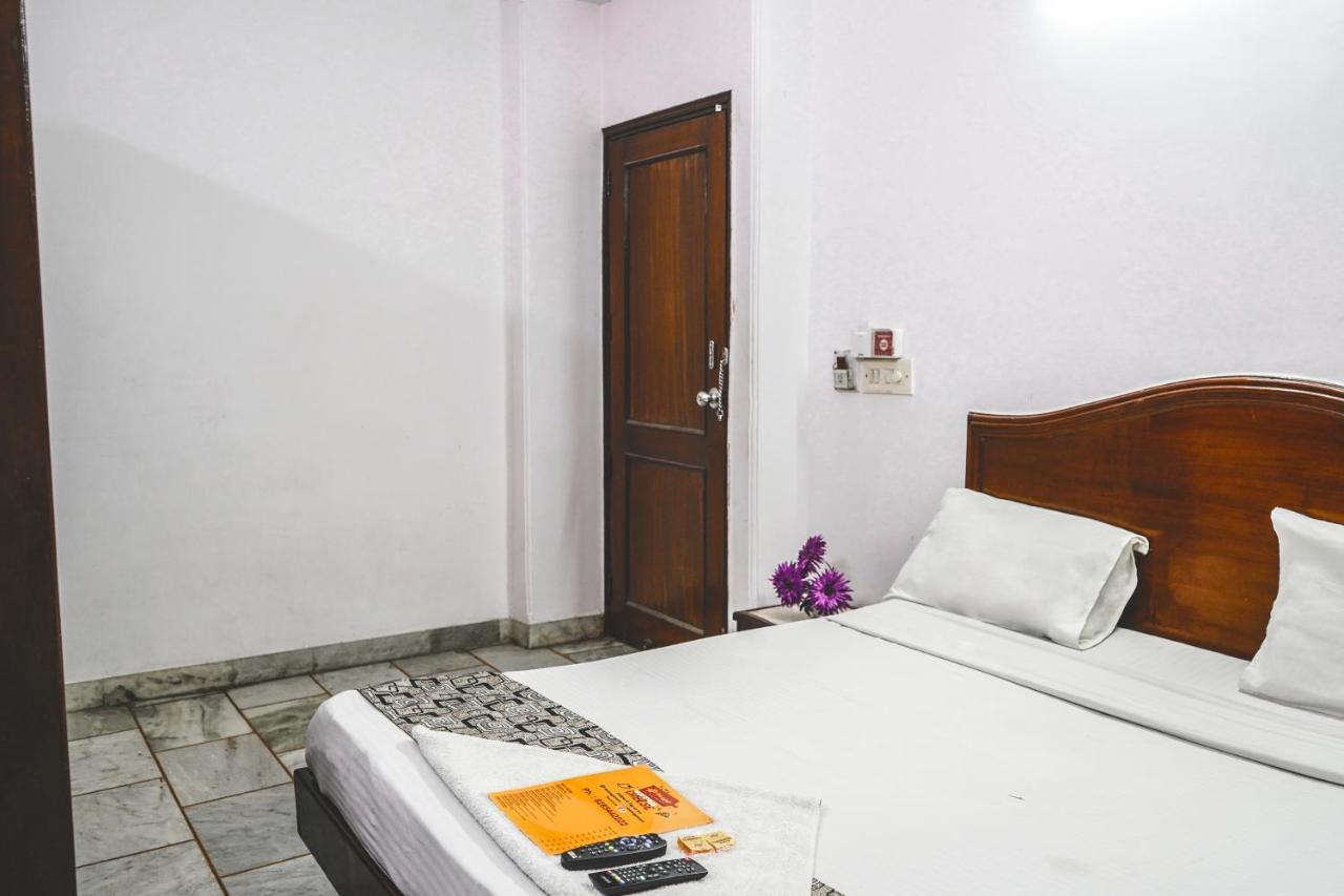 Roomshala 001 Iconic Residency Neu-Delhi Exterior foto